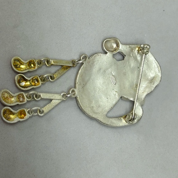 Christmas Cat with Dangle Legs & Red Cap Brooch - Picture 8 of 9